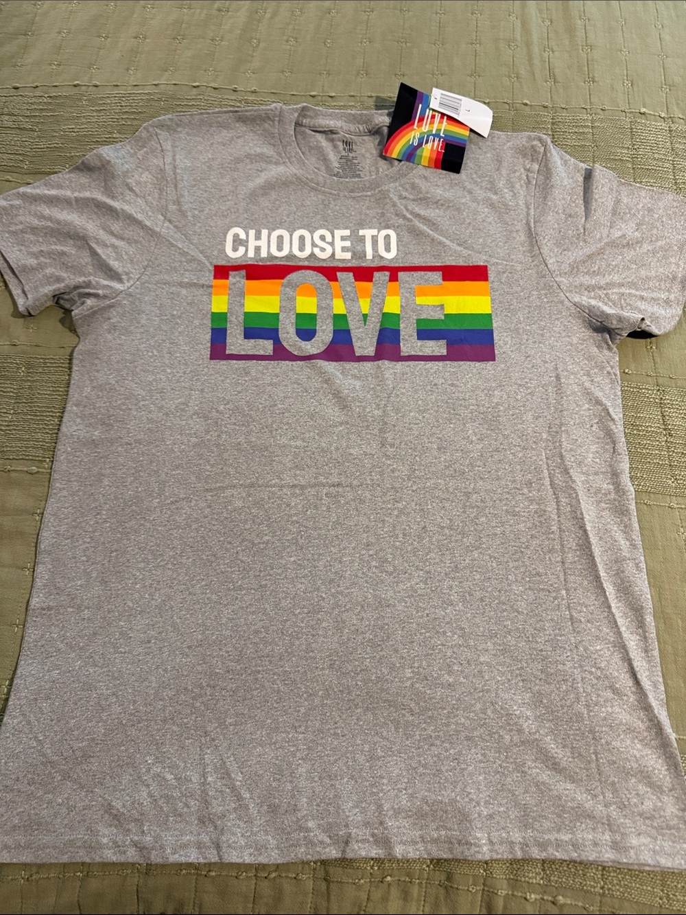 Love is love Choose to Love Pride Graphic Tee - size large NWT